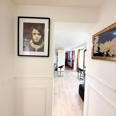 Urban Flat 42 - Game Of Thrones Apartment Paris