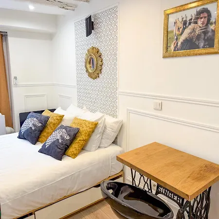 Urban Flat 42 - Game Of Thrones Apartment